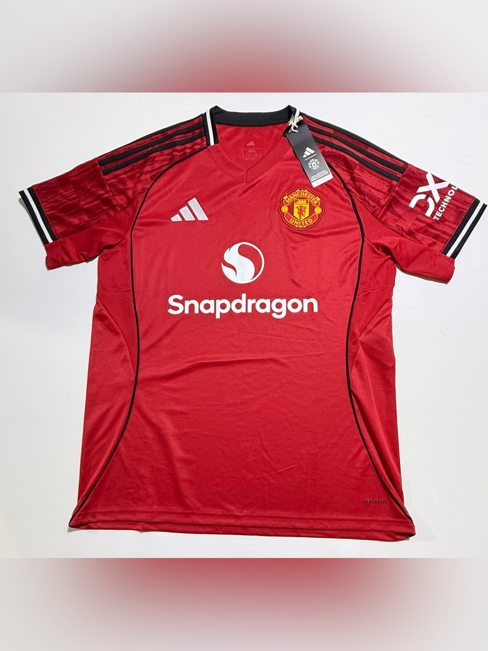 MANCHESTER UNITED 25/26 HOME JERSEY SIZE LARGE.
